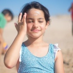 Protéger la peau des enfants au soleil : le guide simple pour un été en toute sécurité